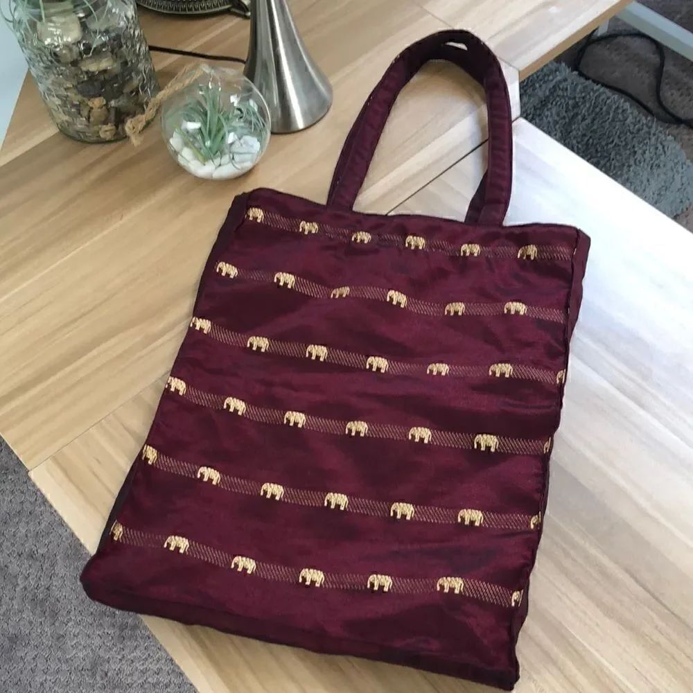 🌻3/20 Fun fabric carry bag.